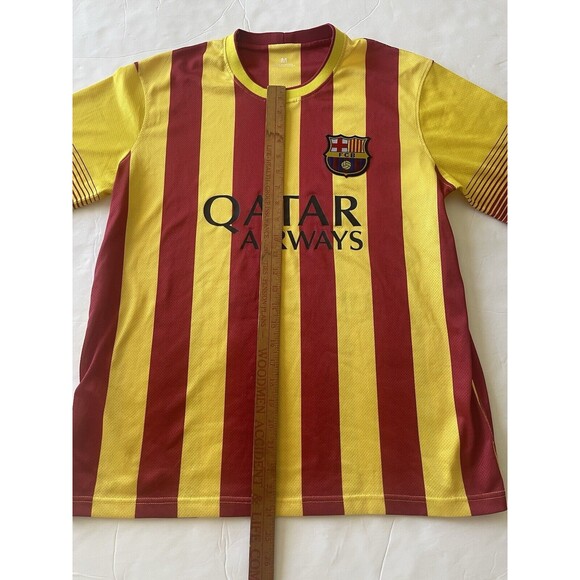 Mens FC Barcelona SOCCER FCB Jersey Qatar Airways Red Yellow Size Medium‎ - Picture 4 of 9